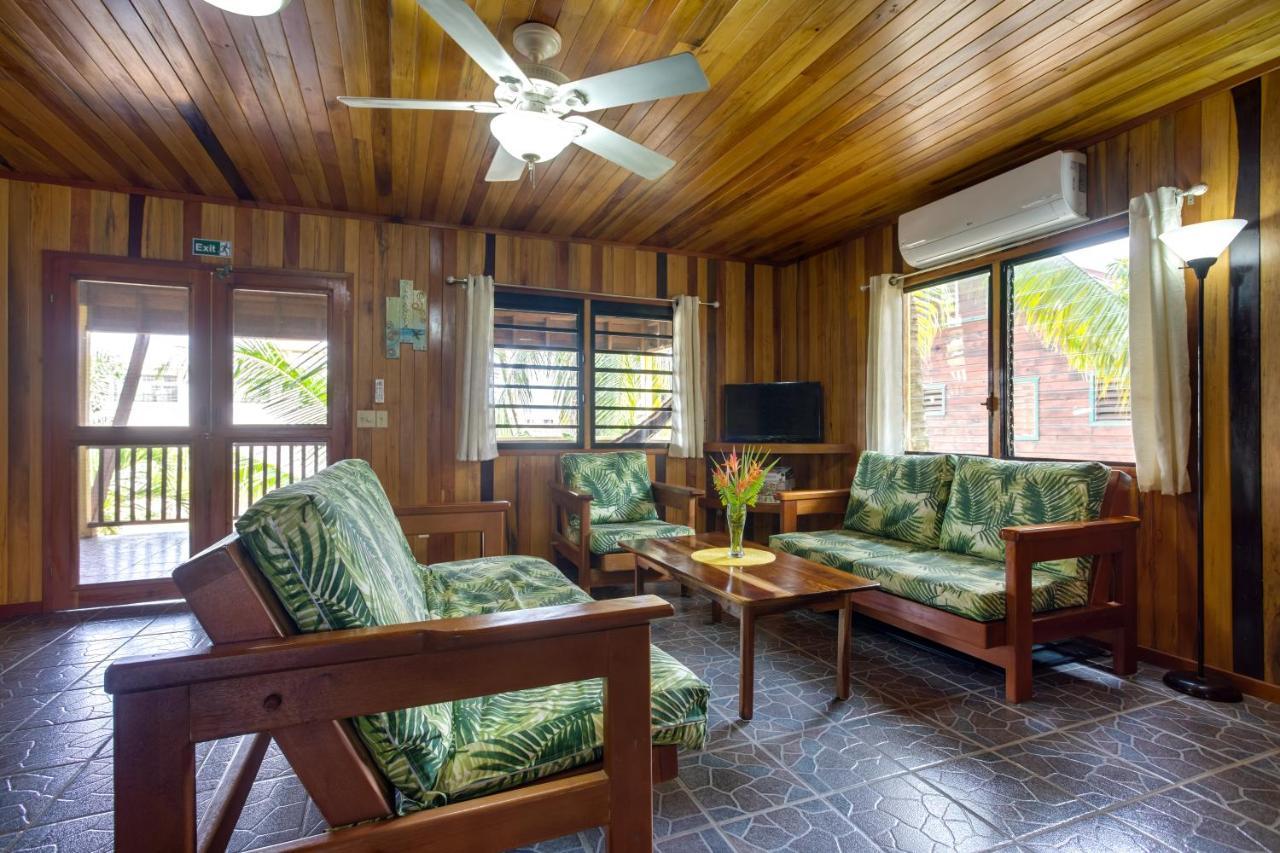 Driftwood Gardens Guesthouse Placencia Exterior photo